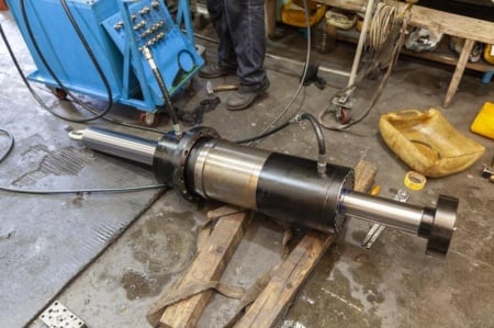 Quand effectuer la maintenance de vos mini-pelles &agrave; Saint-Vit ?